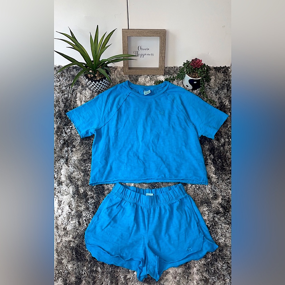 Victoria’s Secret PINK blue shorts and tee shirt matching set